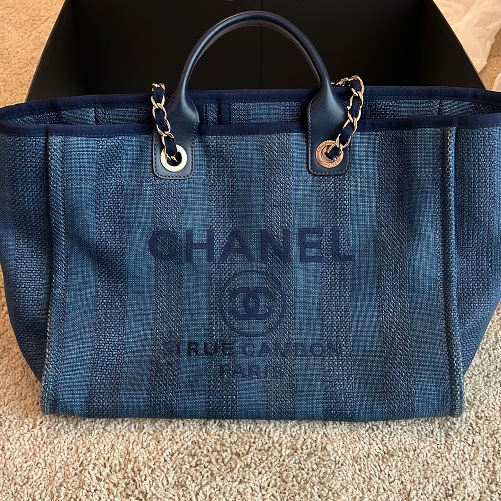 CHANEL Large Shopping Bag
